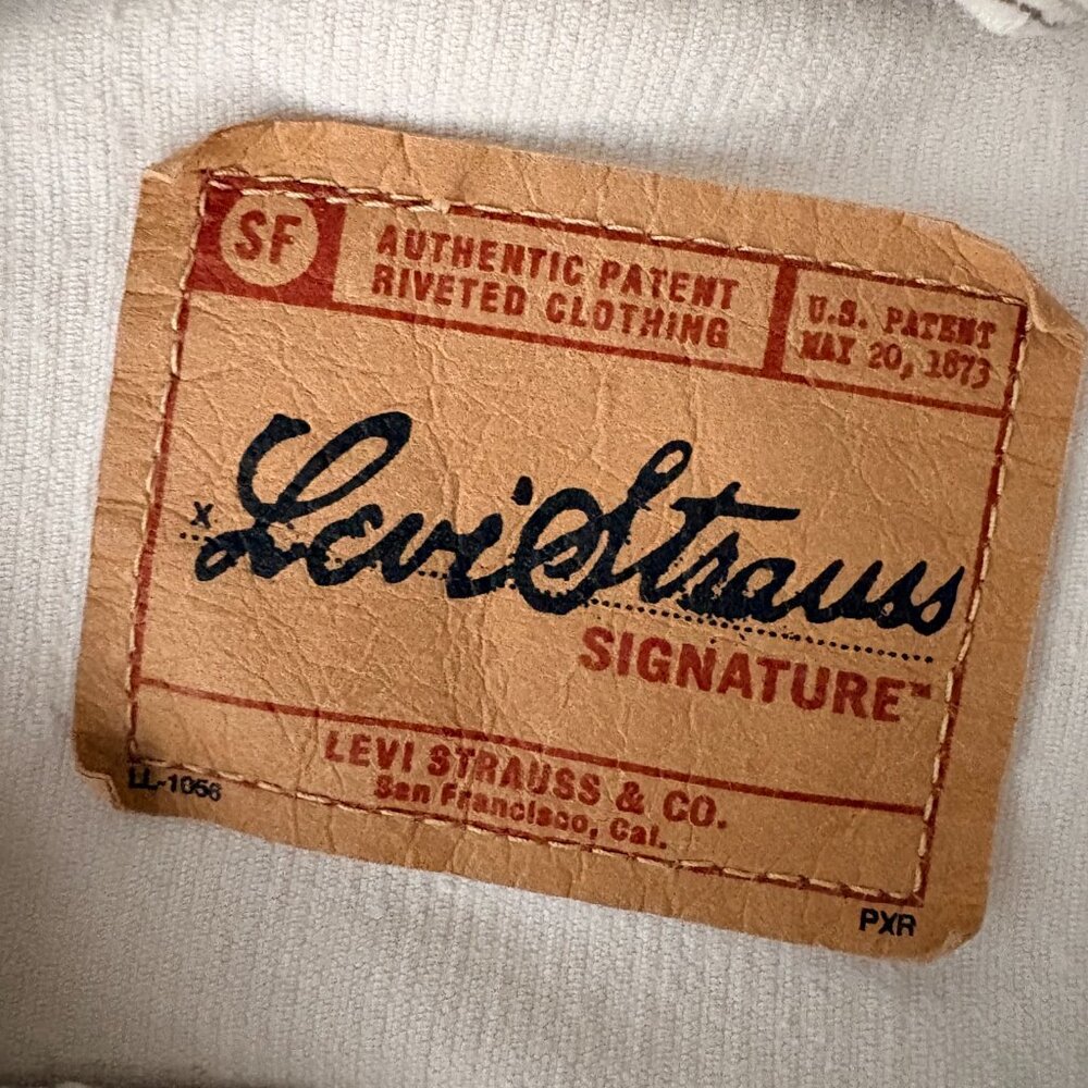 Signature by Levi Strauss Cream Corduroy Trucker Jacket Women’s Large Neutral - Picture 3 of 5